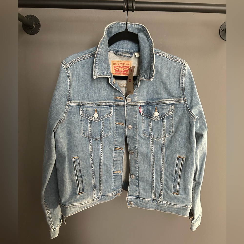 NWT Levi’s Original Trucker Jacket
